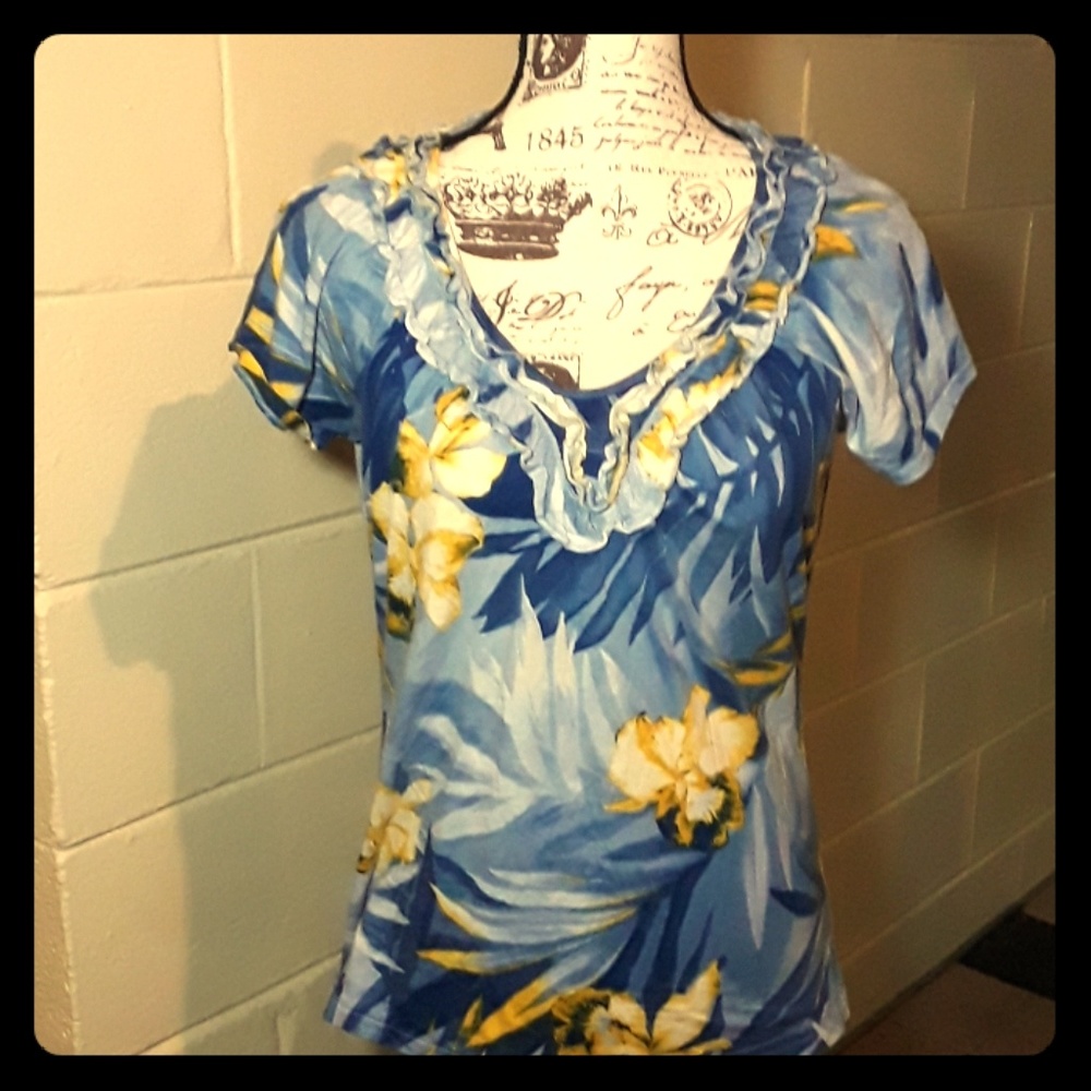 Adorable Caribbean Joe floral shirt